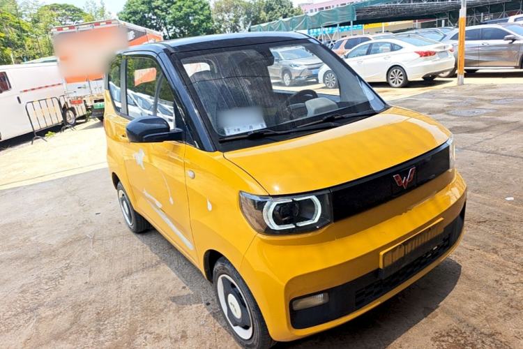 Used Wuling Hongguang MINIEV 2020 Freedom Version Lithium Iron Phosphate Front Right 45 Deg