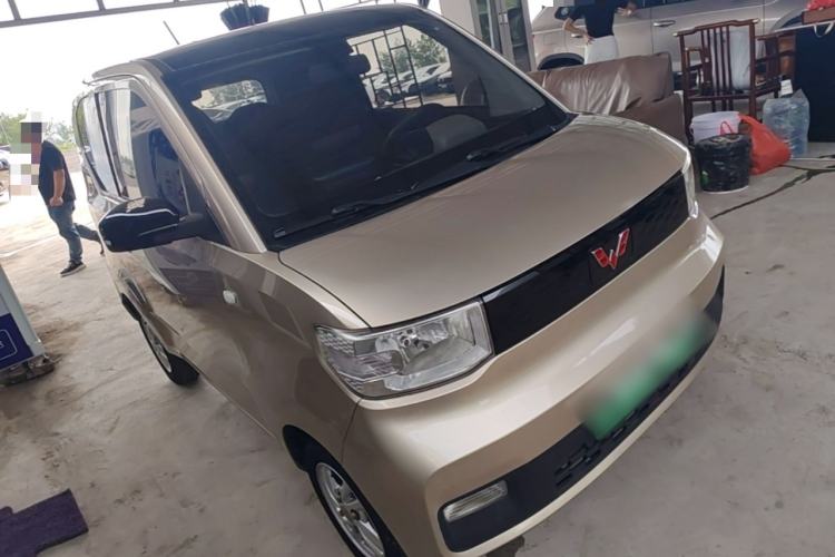 Used Wuling Hongguang MINIEV 2020 Enjoyment Model Lithium Iron Phosphate Front Right 45 Deg