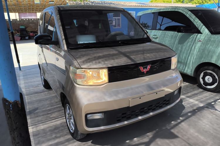 Used Wuling Hongguang MINIEV 2020 Zizai Version Lithium-NMC Front Right 45 Deg