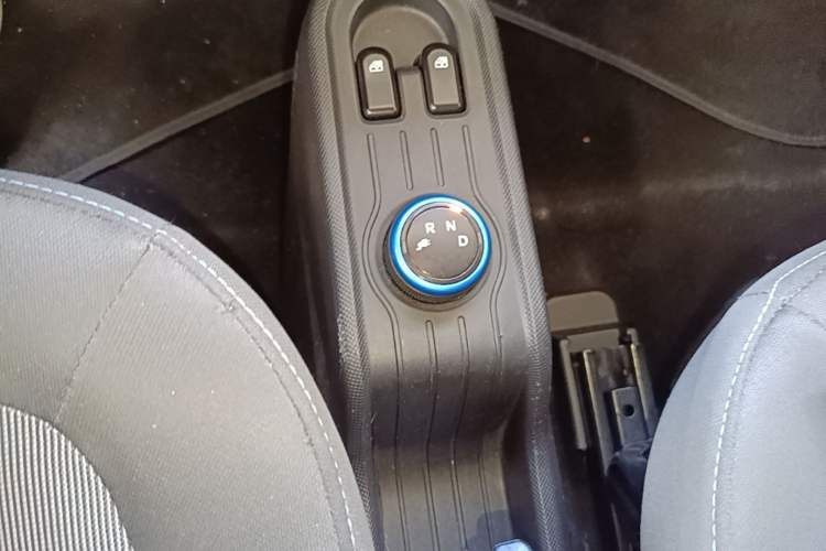 Used Wuling Hongguang MINIEV 2020 Enjoyment Model Lithium Iron Phosphate Gear Lever