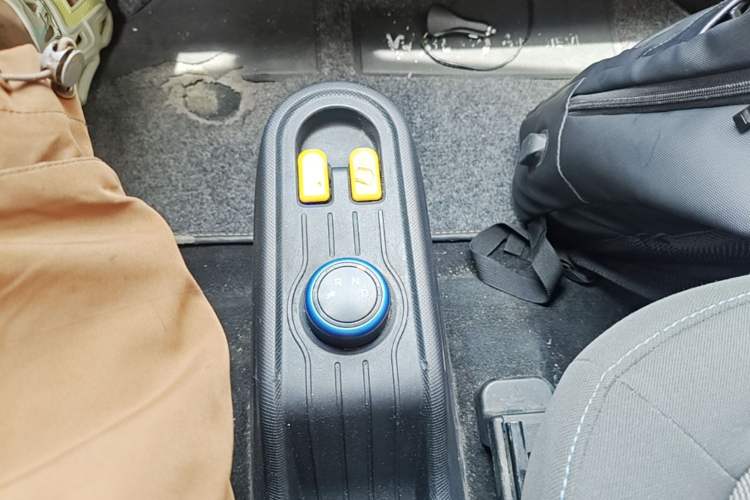 Used Wuling Hongguang MINIEV 2020 Enjoy Edition Lithium-Ion Battery Gear Lever