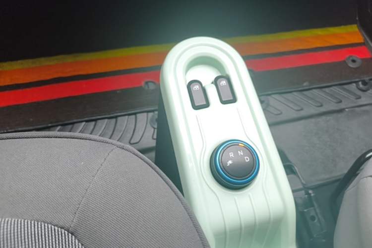 Used Wuling Hongguang MINIEV 2020 Zizai Version Lithium-NMC Gear Lever