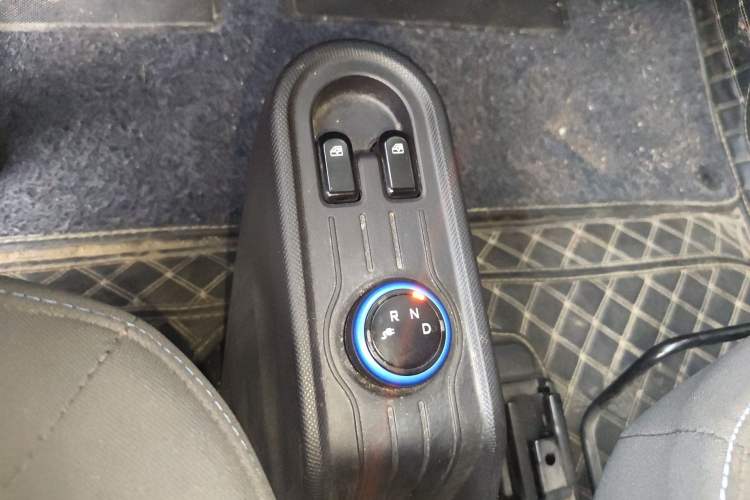 Used Wuling Hongguang MINIEV 2020 Freedom Version Lithium Iron Phosphate Gear Lever