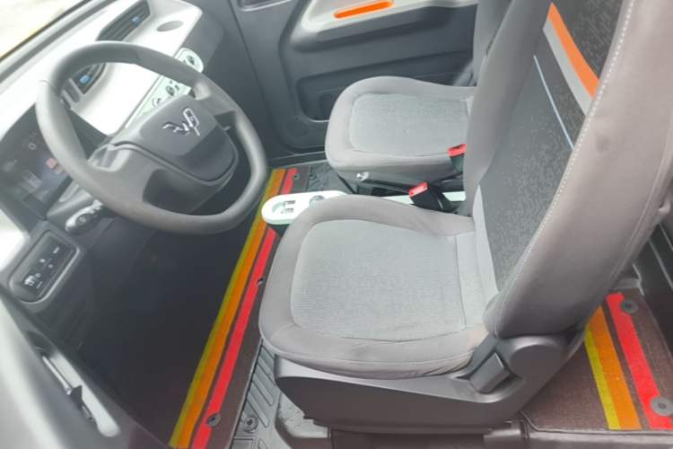 Used Wuling Hongguang MINIEV 2020 Zizai Version Lithium-NMC Left Front Seat