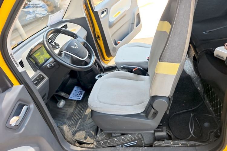 Used Wuling Hongguang MINIEV 2020 Freedom Version Lithium Iron Phosphate Left Front Seat