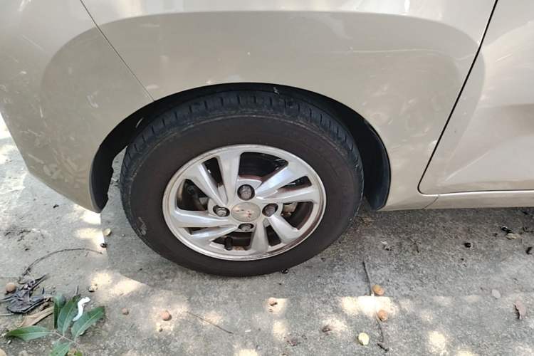 Used Wuling Hongguang MINIEV 2020 Enjoyment Model Lithium Iron Phosphate Left Front Wheel Hub
