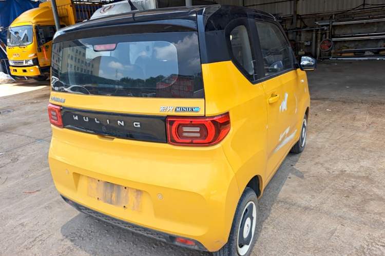 Used Wuling Hongguang MINIEV 2020 Freedom Version Lithium Iron Phosphate Rear Right 45 Deg