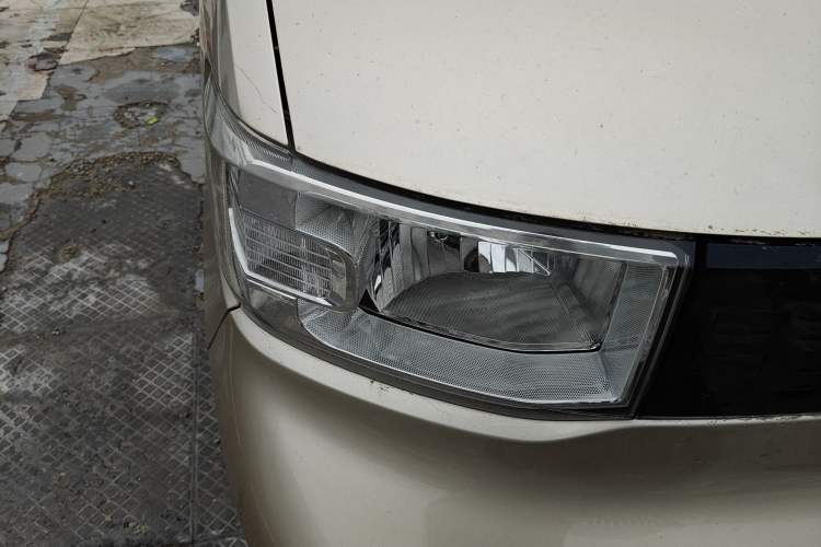 Used Wuling Hongguang MINIEV 2020 Freedom Version Lithium Iron Phosphate Right Front Headlight