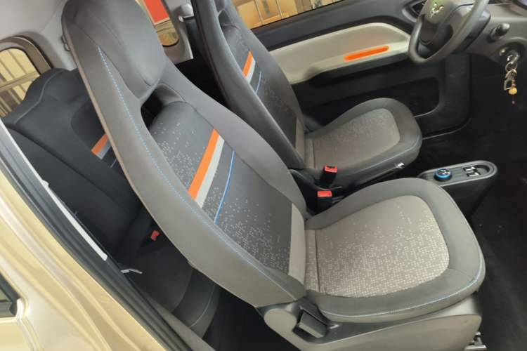 Used Wuling Hongguang MINIEV 2020 Zizai Version Lithium-NMC Right Front Seat