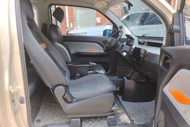 Used Wuling Hongguang MINIEV 2020 Enjoyment Model Lithium Iron Phosphate Right Front Seat
