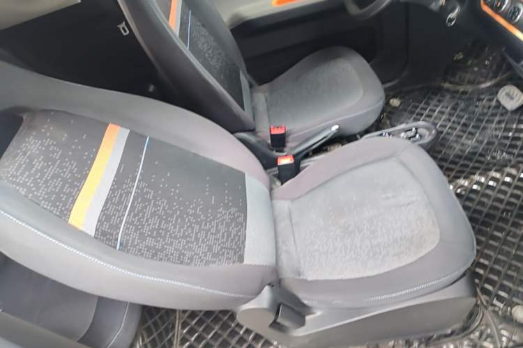 Used Wuling Hongguang MINIEV 2020 Enjoyment Model Lithium Iron Phosphate Right Front Seat