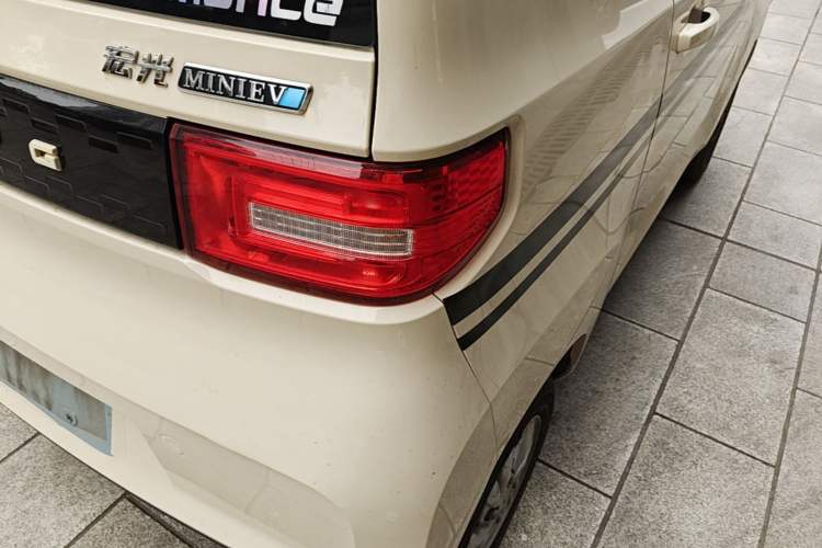 Used Wuling Hongguang MINIEV 2020 Enjoy Edition Lithium-Ion Battery Right Rear Taillight