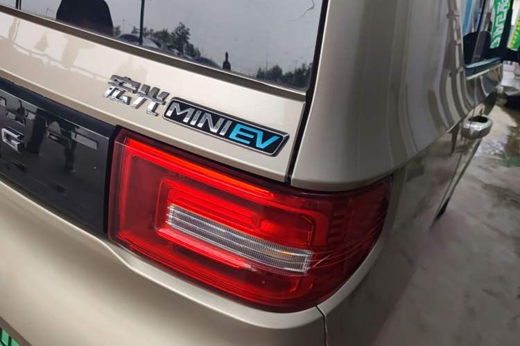 Used Wuling Hongguang MINIEV 2020 Enjoyment Model Lithium Iron Phosphate Right Rear Taillight
