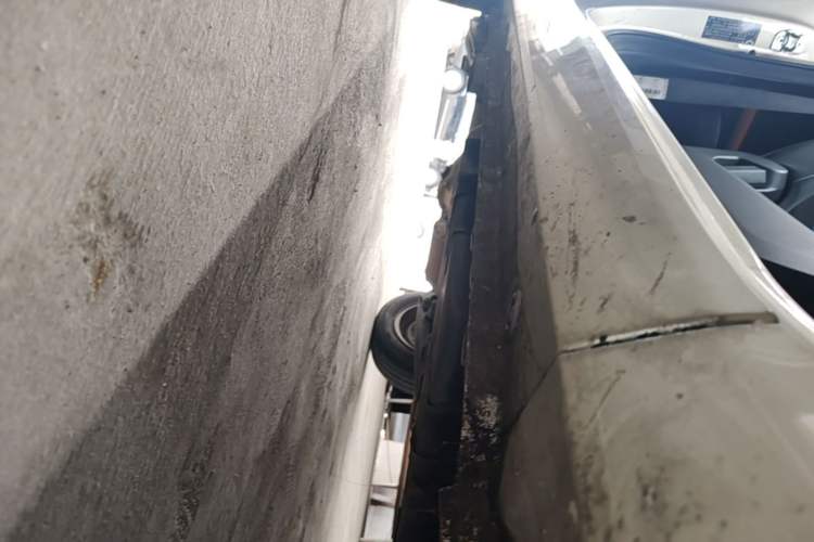 Used Wuling Hongguang MINIEV 2020 Enjoyment Model Lithium Iron Phosphate Right Side Sill