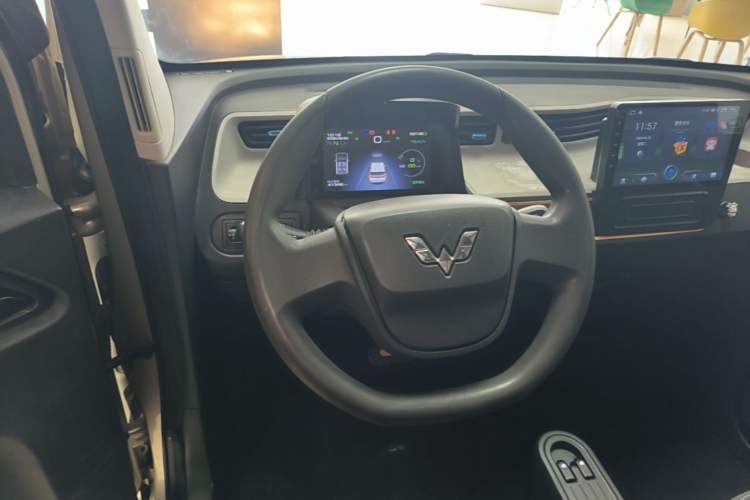 Used Wuling Hongguang MINIEV 2020 Zizai Version Lithium-NMC Steering Wheel