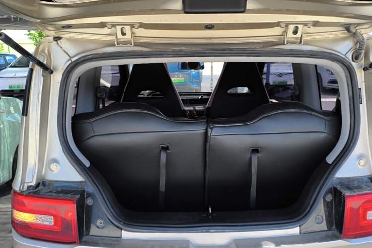 Used Wuling Hongguang MINIEV 2020 Zizai Version Lithium-NMC Trunk