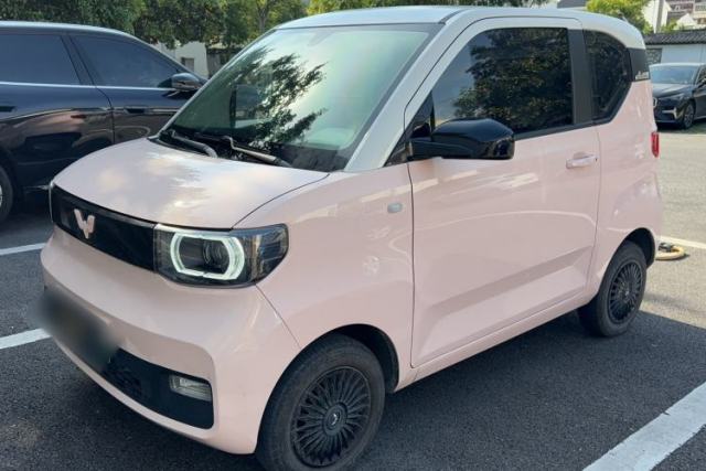 Ojetý Wuling Hongguang MINIEV 2021 Macaron Fashion Model Lithium Iron Phosphate