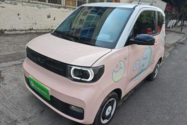 Ojetý Wuling Hongguang MINIEV 2021 Macaron Fashion Model Lithium Iron Phosphate