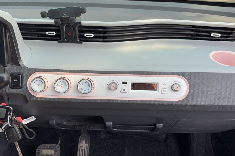 Used Wuling Hongguang MINIEV 2021 Macaron Fashion Model Lithium Iron Phosphate Audio And AC Panel