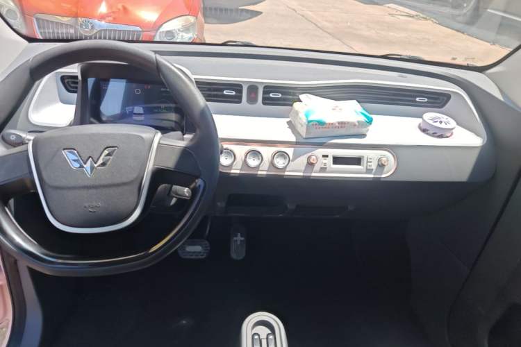 Used Wuling Hongguang MINIEV 2021 Macaron Premium Model – Lithium Iron Phosphate Audio And AC Panel