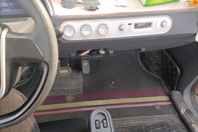 Used Wuling Hongguang MINIEV 2021 Macaron Fashion Edition Lithium-Ion Battery Audio And AC Panel
