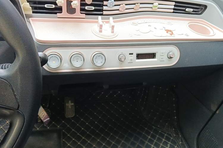 Used Wuling Hongguang MINIEV 2021 Macaron Fashion Model Lithium Iron Phosphate Audio And AC Panel