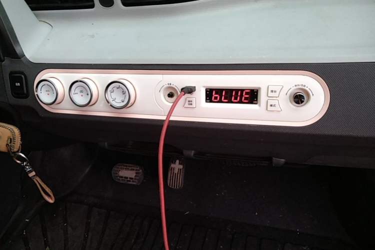 Used Wuling Hongguang MINIEV 2021 Macaron Fashion Model Lithium Iron Phosphate Audio And AC Panel