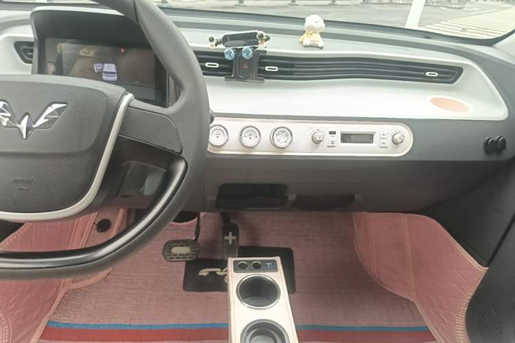 Used Wuling Hongguang MINIEV 2021 Macaron Premium Model – Lithium-NMC Audio And AC Panel