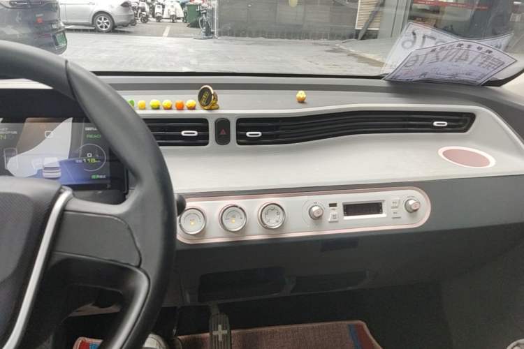 Used Wuling Hongguang MINIEV 2021 Macaron Fashion Edition Lithium-Ion Battery Audio And AC Panel