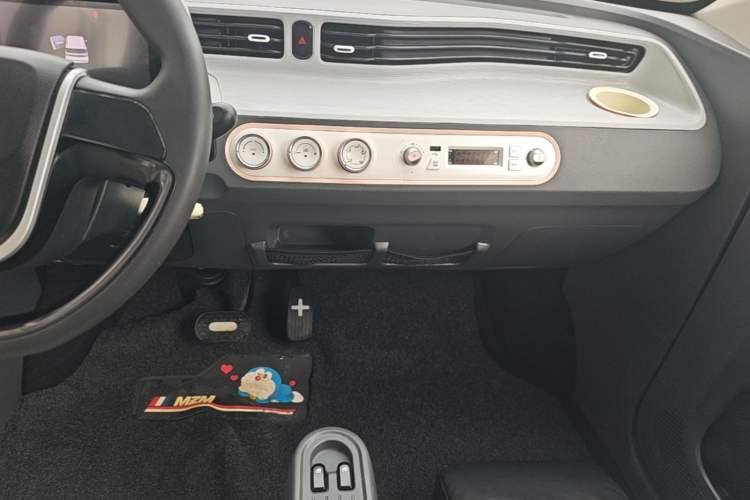 Used Wuling Hongguang MINIEV 2021 Macaron Fashion Edition Lithium-Ion Battery Audio And AC Panel