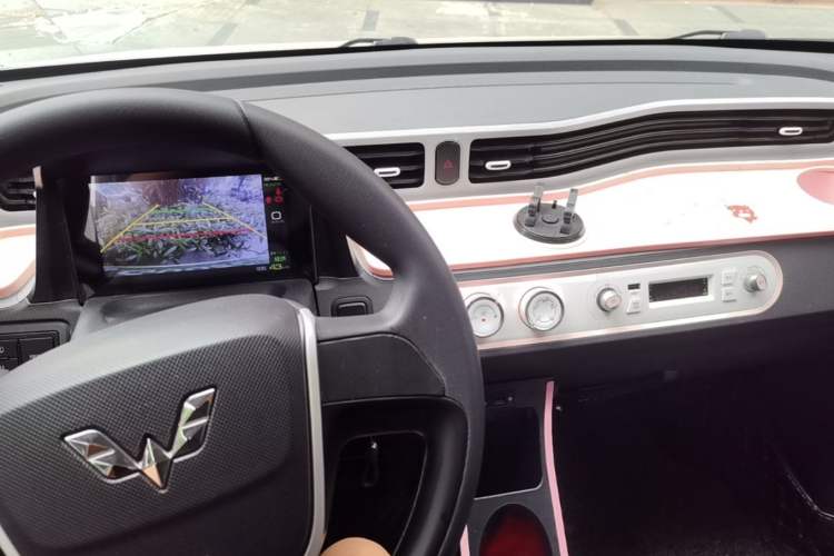 Used Wuling Hongguang MINIEV 2021 Macaron Fashion Model Lithium Iron Phosphate Audio And AC Panel