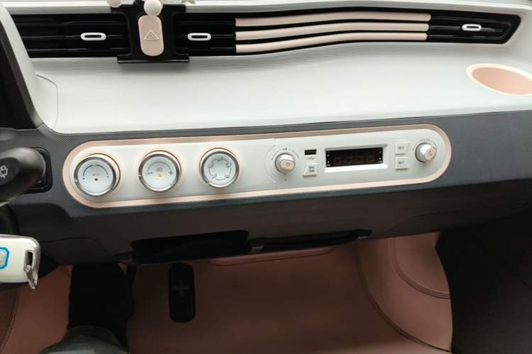 Used Wuling Hongguang MINIEV 2021 Macaron Premium Model – Lithium-NMC Audio And AC Panel