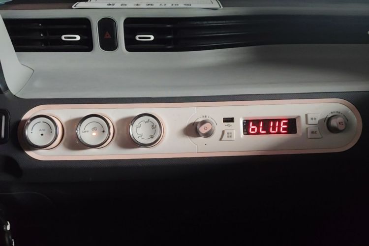 Used Wuling Hongguang MINIEV 2021 Macaron Fashion Model Lithium Iron Phosphate Audio And AC Panel
