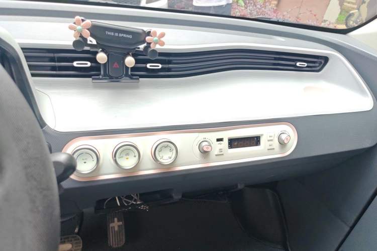 Used Wuling Hongguang MINIEV 2021 Macaron Fashion Edition Lithium-Ion Battery Audio And AC Panel
