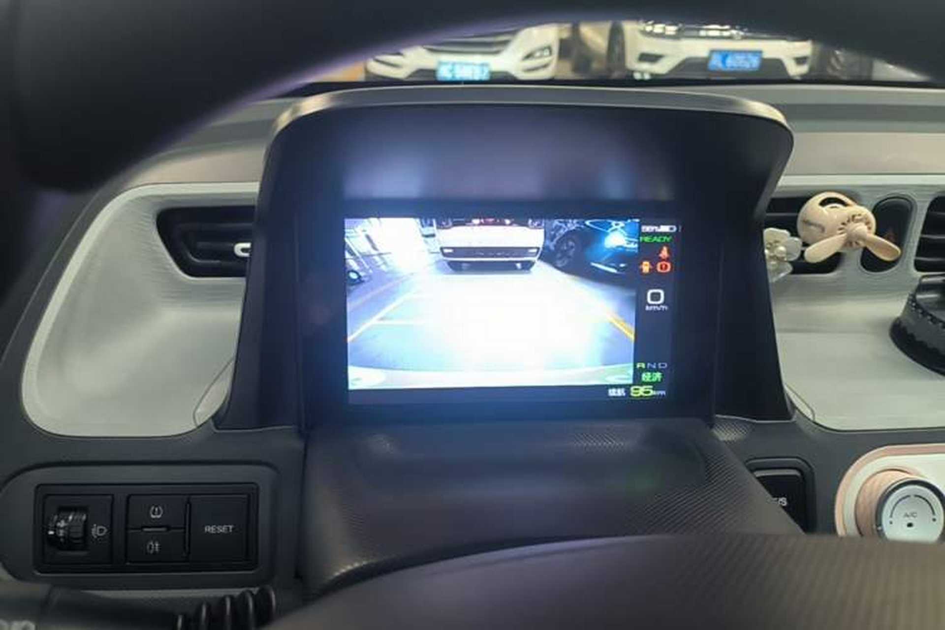 Used Wuling Hongguang MINIEV 2021 Macaron Premium Model – Lithium Iron Phosphate Audio And AC Panel