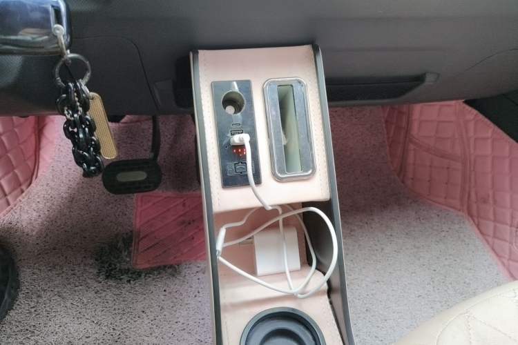 Used Wuling Hongguang MINIEV 2021 Macaron Fashion Edition Lithium-Ion Battery Audio And AC Panel