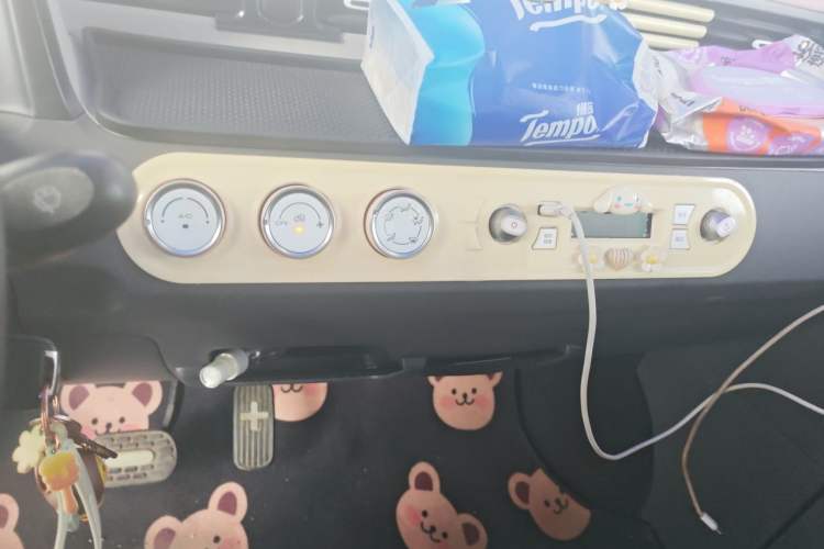 Used Wuling Hongguang MINIEV 2021 Macaron Premium Model – Lithium-NMC Audio And AC Panel