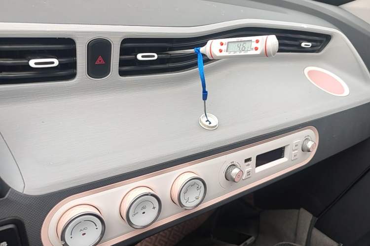 Used Wuling Hongguang MINIEV 2021 Macaron Fashion Edition Lithium-Ion Battery Audio And AC Panel