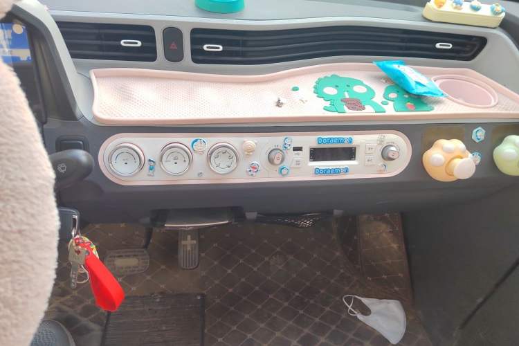 Used Wuling Hongguang MINIEV 2021 Macaron Fashion Model Lithium Iron Phosphate Audio And AC Panel