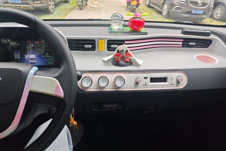 Used Wuling Hongguang MINIEV 2021 Macaron Premium Model – Lithium-NMC Audio And AC Panel