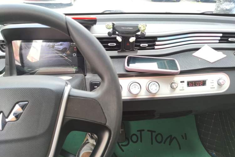Used Wuling Hongguang MINIEV 2021 Macaron Premium Model – Lithium-NMC Audio And AC Panel