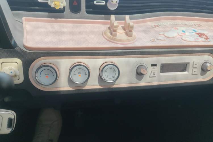 Used Wuling Hongguang MINIEV 2021 Macaron Premium Model – Lithium-NMC Audio And AC Panel