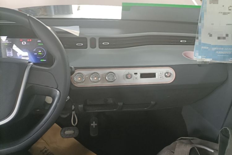Used Wuling Hongguang MINIEV 2021 Macaron Premium Model – Lithium Iron Phosphate Audio And AC Panel