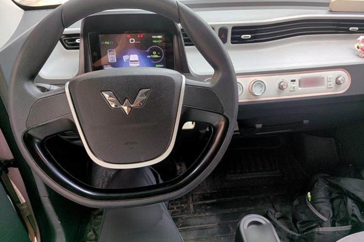 Used Wuling Hongguang MINIEV 2021 Macaron Premium Model – Lithium Iron Phosphate Center Console