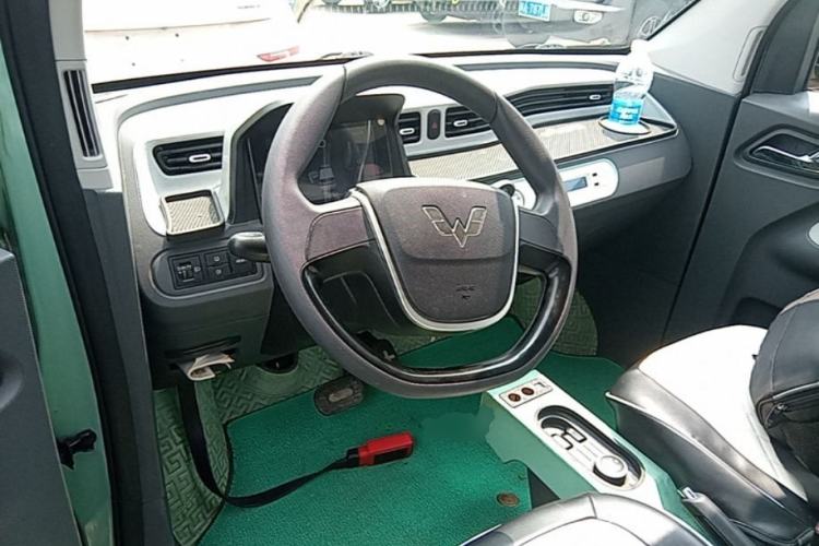 Used Wuling Hongguang MINIEV 2021 Macaron Premium Model – Lithium-NMC Center Console