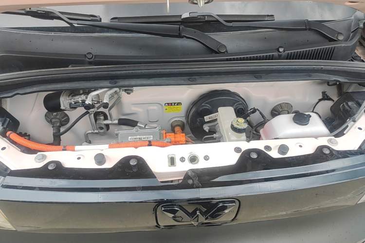 Used Wuling Hongguang MINIEV 2021 Macaron Premium Model – Lithium Iron Phosphate Engine Bay