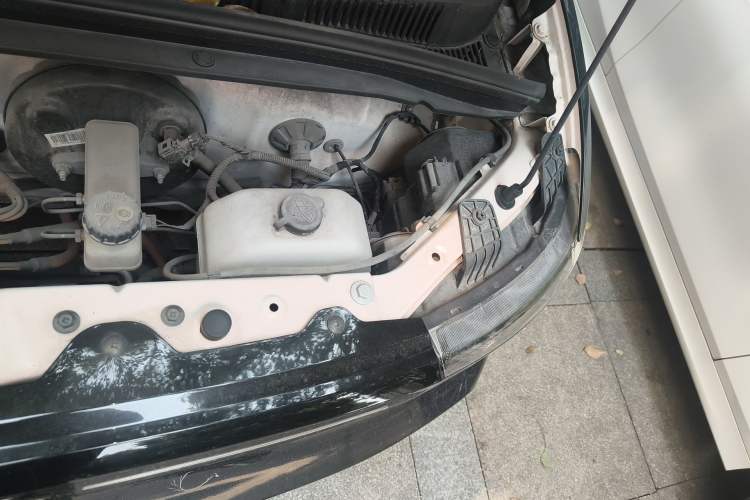 Used Wuling Hongguang MINIEV 2021 Macaron Premium Model – Lithium Iron Phosphate Engine Bay Left