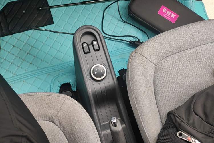 Used Wuling Hongguang MINIEV 2021 Macaron Premium Model – Lithium Iron Phosphate Gear Lever