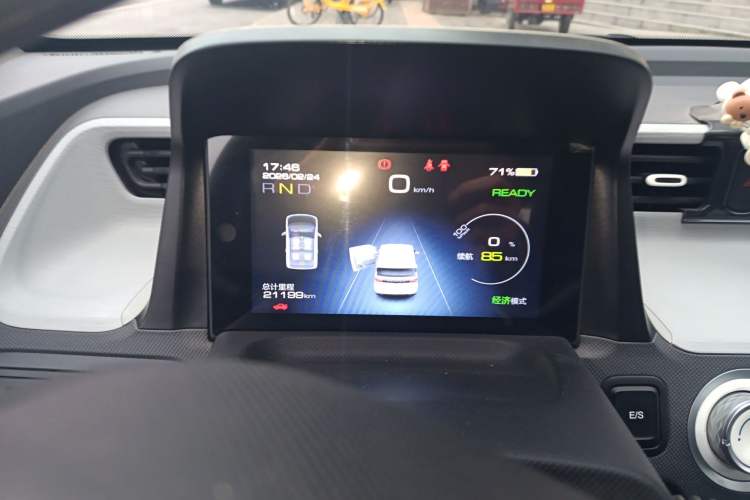 Used Wuling Hongguang MINIEV 2021 Macaron Sandwich Model 120 km Lithium NMC Instrument Cluster