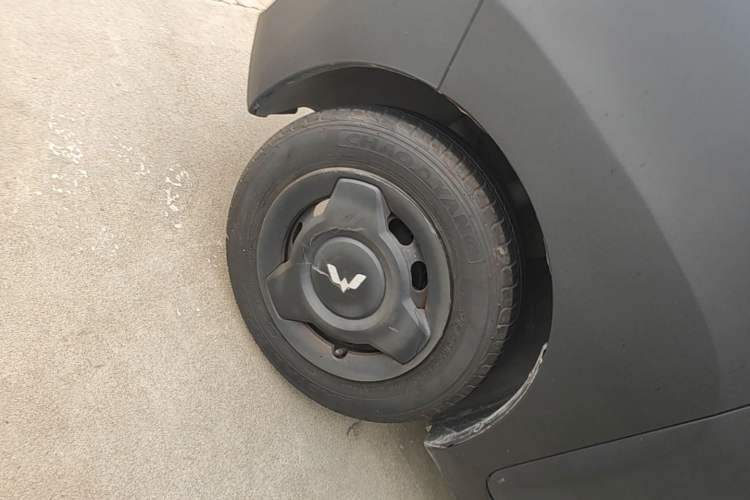 Used Wuling Hongguang MINIEV 2021 Macaron Premium Model – Lithium Iron Phosphate Left Front Wheel Hub